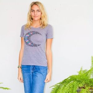BILLABONG grey graphic tee